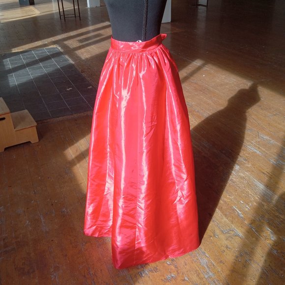 Tomato red maxi length Circle coat with built-in petticoat - Picture 3 of 6